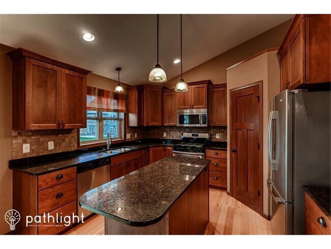 Building Photo - 912 Savanna Trail