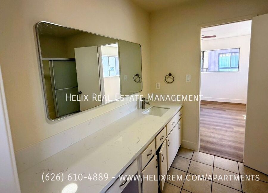 Building Photo - 725 W Duarte Rd