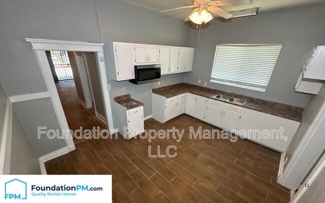 Building Photo - 1589 E McLemore Ave