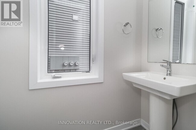 Photo du bâtiment - 254 Surface Ln