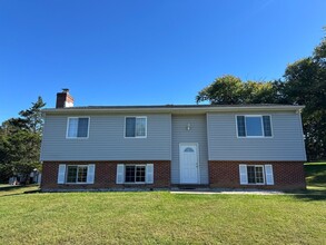 Building Photo - 3905 Eaton Dr