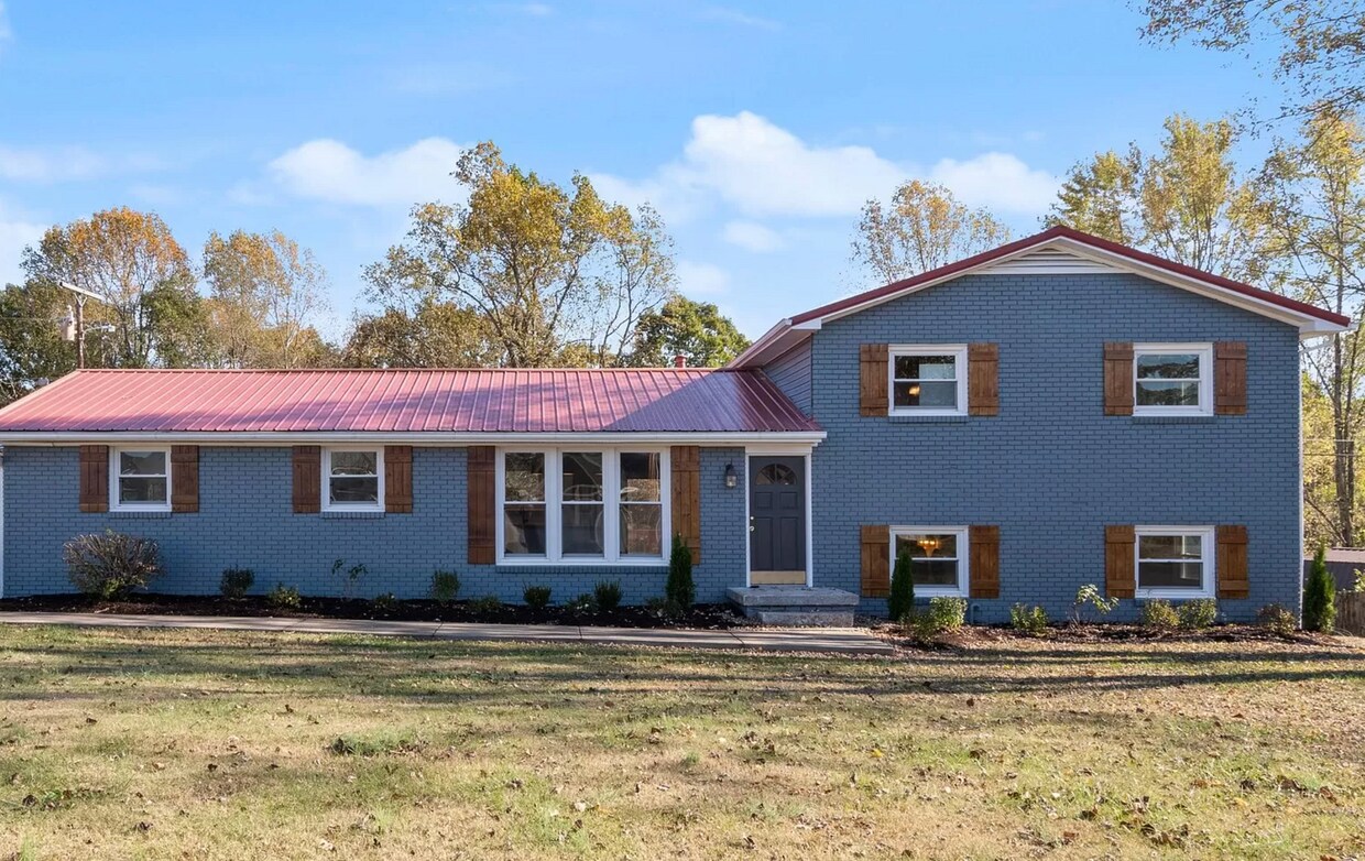 1394 Taylortown Rd, White Bluff, TN 37187 House Rental in White Bluff, TN