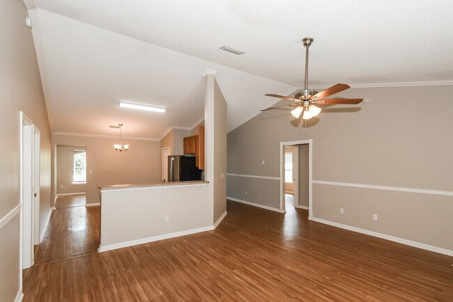 Foto del edificio - 14196 Crestwick Dr W