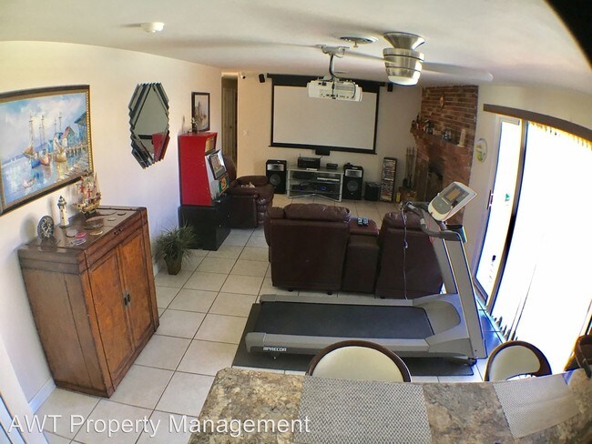 Building Photo - 4 br, 2.5 bath House - 153 University Circle