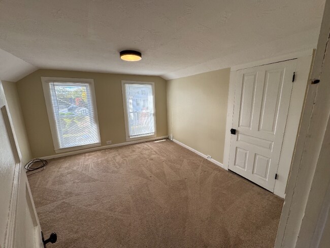 Foto del edificio - 711 Kensington Ave