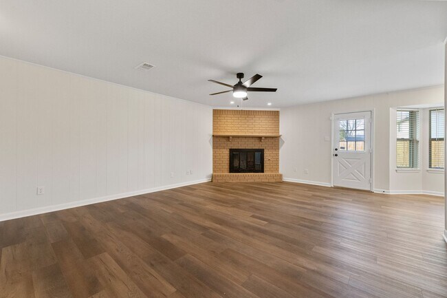 Foto del edificio - 3 BD 2 BA