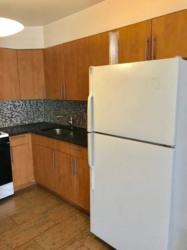 Building Photo - 34-44 33rd Street
