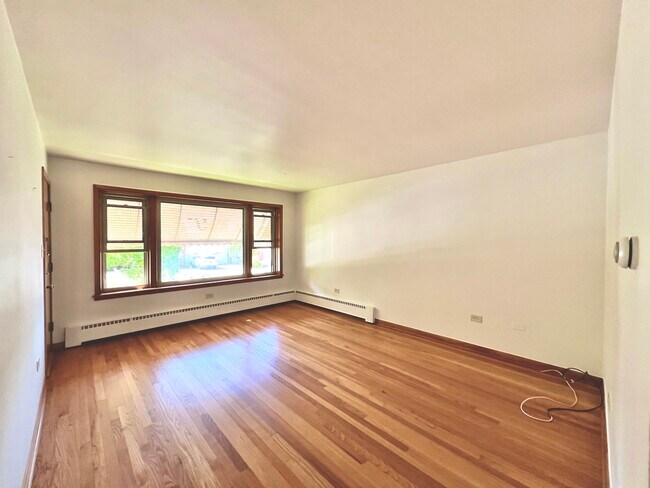 Foto del edificio - 7126 W Jarvis Ave