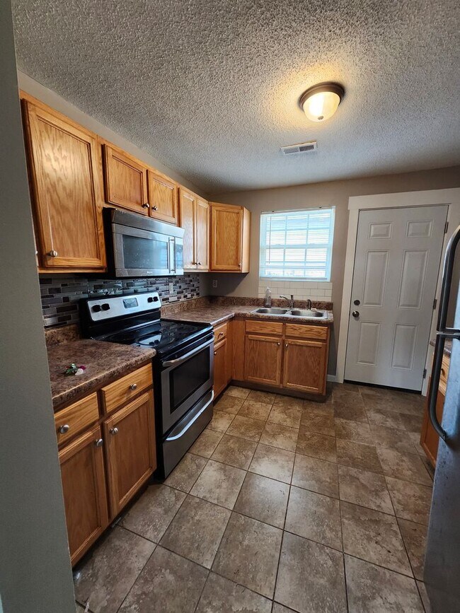 Foto del edificio - 3 bedroom 2 bath home in Northshore area of Chattanooga TN