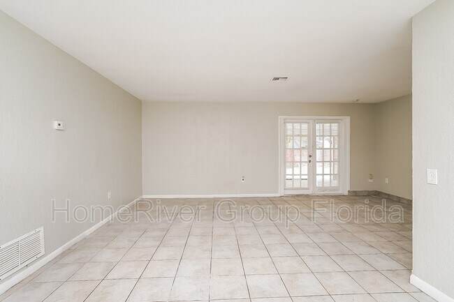 Foto del edificio - 7503 Eucalyptus St