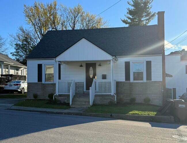 Foto del edificio - 211 Langford Ct