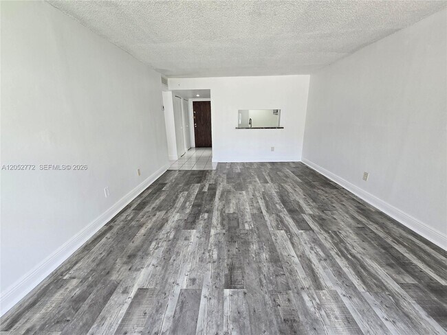 Building Photo - 484 NW 165th St