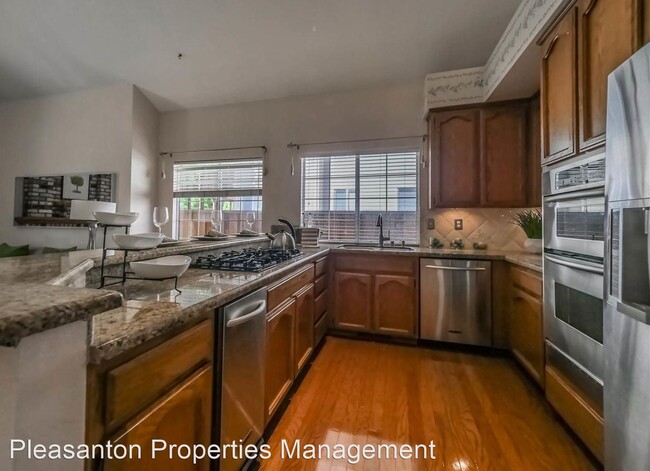 Building Photo - 3 br, 2 bath House - 3436 Park Place