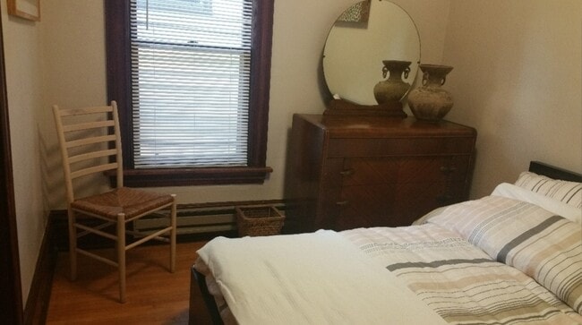 Foto del edificio - 1318 Monroe St NE