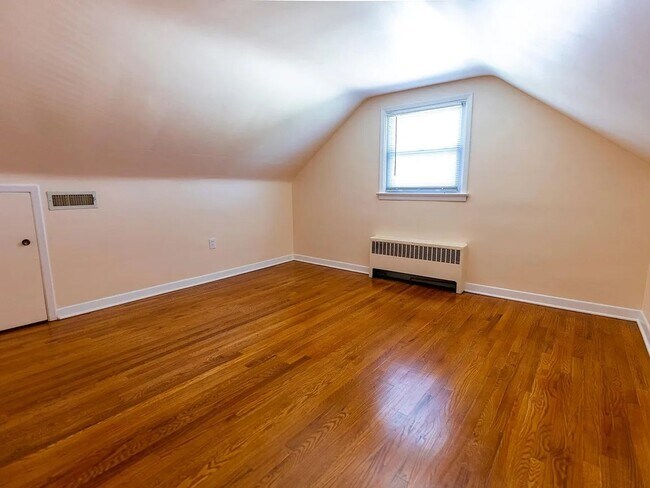 Foto del edificio - 1316 E Highland St