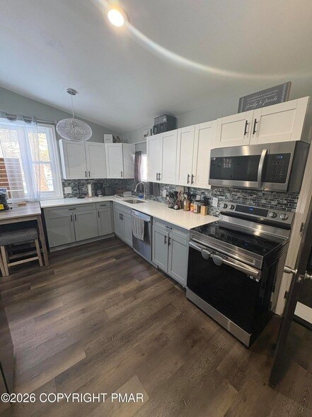 Foto del edificio - 3311 Woodland Dr