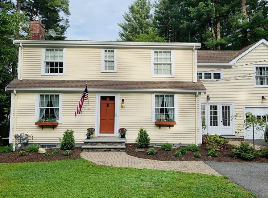 Foto principal - 145 Concord Rd