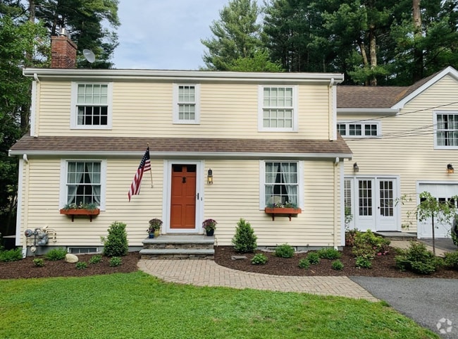 Building Photo - 145 Concord Rd