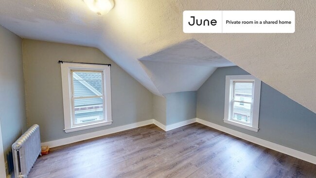 Building Photo - Room in Shared 7 bed/2 bath home