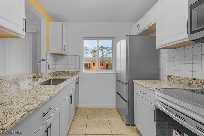 Foto del edificio - 12640 Kenwood Ln