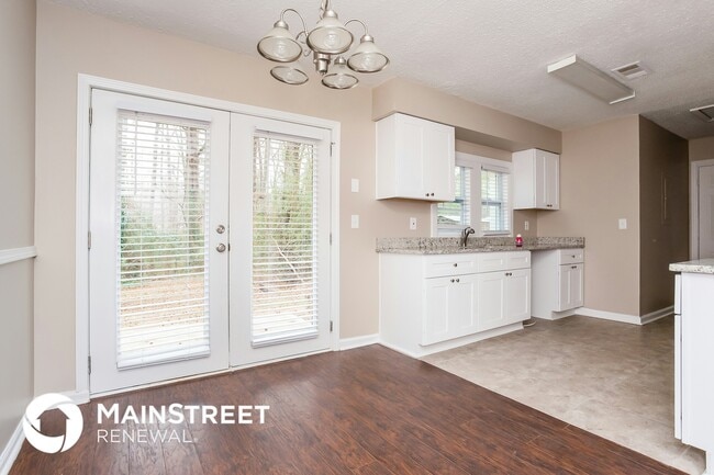 Building Photo - 141 Montego Cir