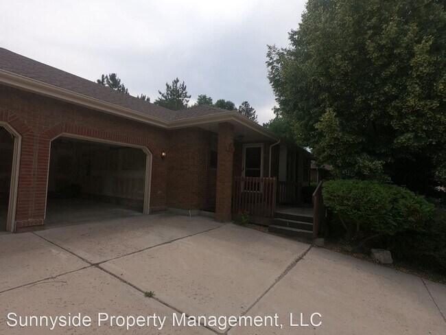 Building Photo - 4 br, 3 bath House - 308 Columbine Cir.