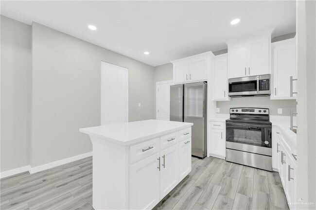 Foto del edificio - 12 12th St
