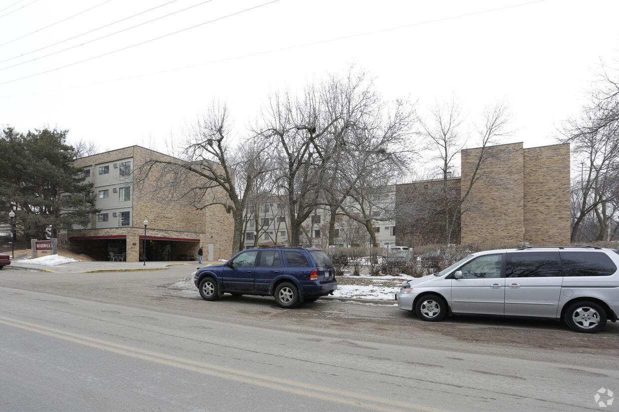 Primary Photo - Boardwalk Senior Apartments