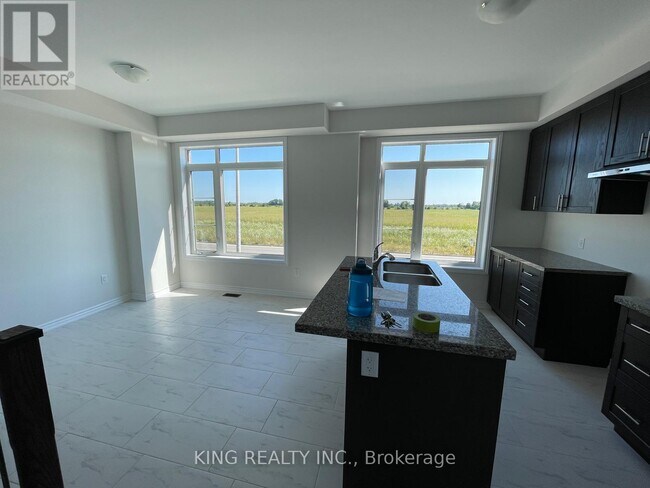 Photo du bâtiment - 12342 McLaughlin Rd