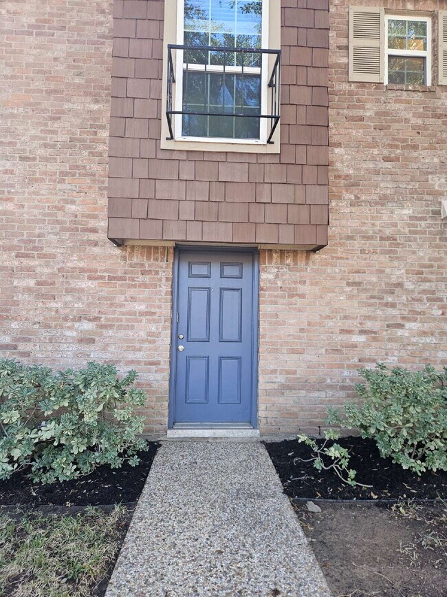 Foto del edificio - Fully Remodeled 3 Bed Home Near Galleria & Memorial Park - Utilities Included