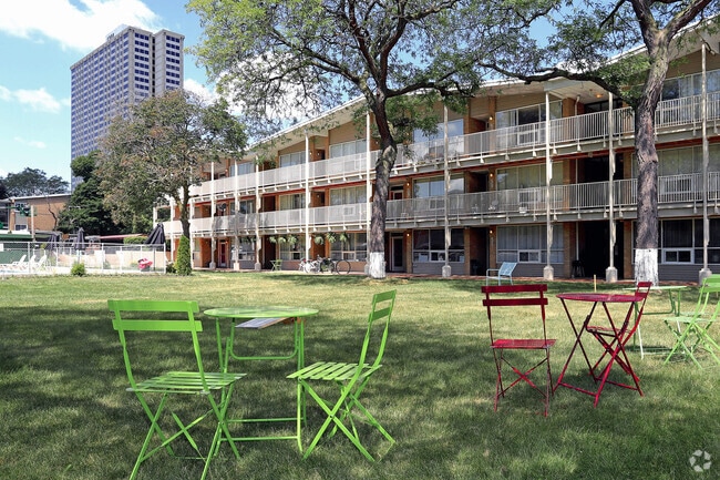 Building Photo - Central Park Apts