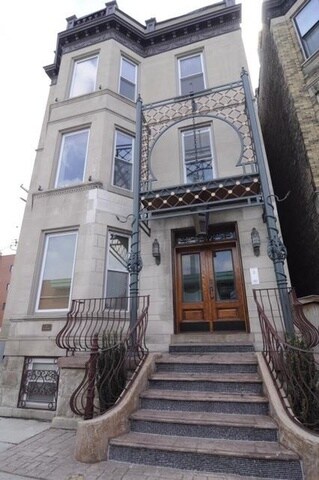 Foto principal - 847 W Addison St