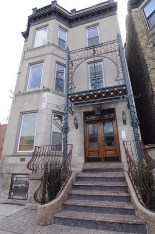 Primary Photo - 847 W Addison St