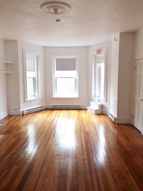 Building Photo - 1079 Beacon St