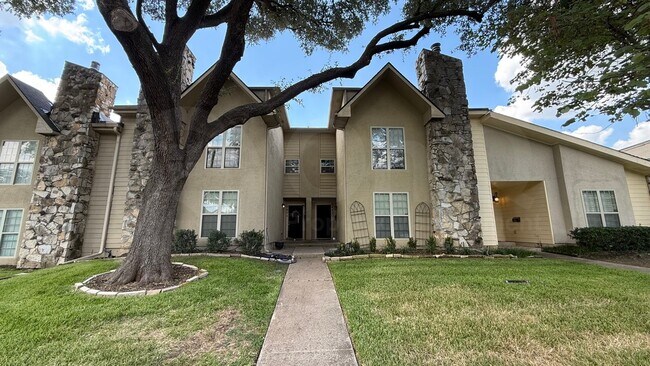 Foto del edificio - 9432 Timberleaf Dr