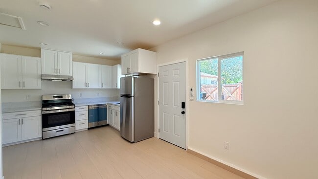 Building Photo - Brand New 1 Bed / 1 Bath ADU in Glendora – Available Now!