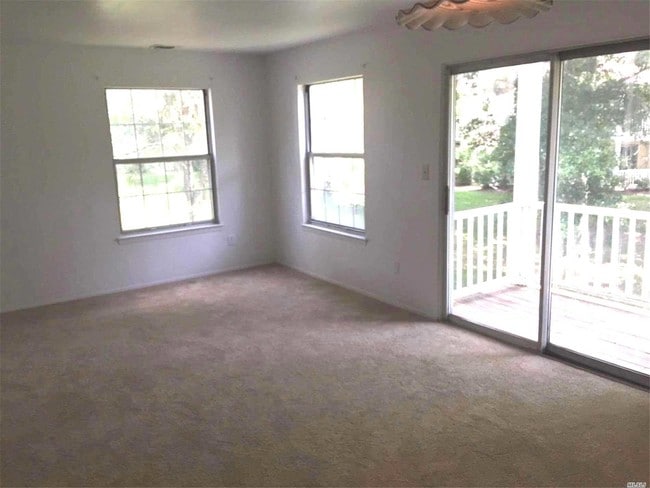 Building Photo - 16 Fairview Cir
