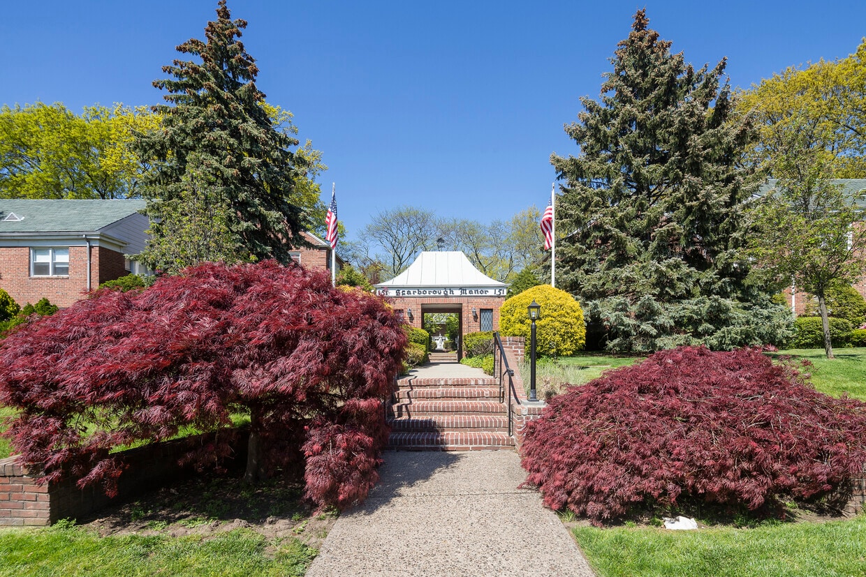 Primary Photo - 151 E Palisade Ave