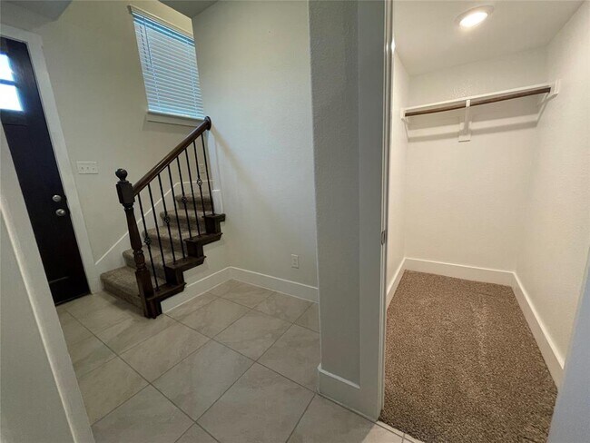 Building Photo - 2414 Magalia Ln