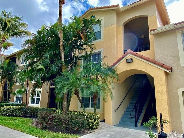 Foto principal - 15185 Michelangelo Blvd