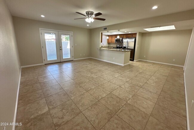 Foto del edificio - 18050 N 25th Way