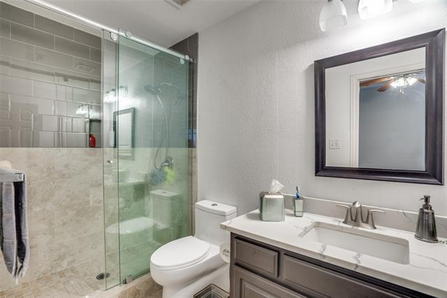 Foto del edificio - 1403 Greenbriar Dr