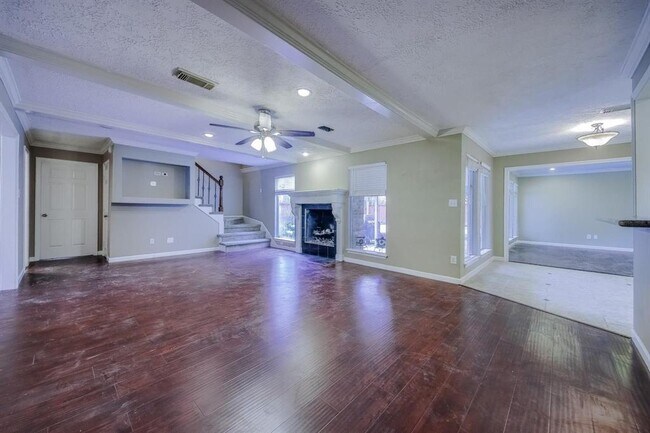 Building Photo - 3715 Sunstone Dr