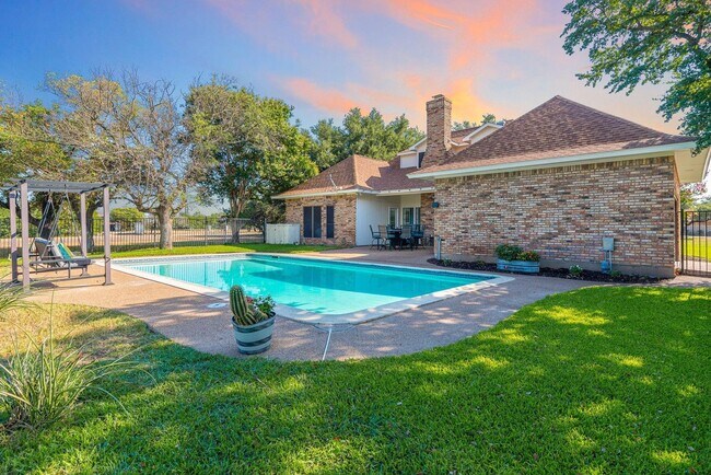 Foto del edificio - Unlike Anything You’ve Seen! 1.5-Acre Estate in Aledo ISD