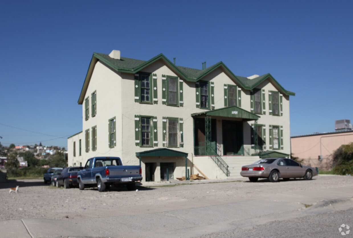 Primary Photo - 1844 W Paisano Dr