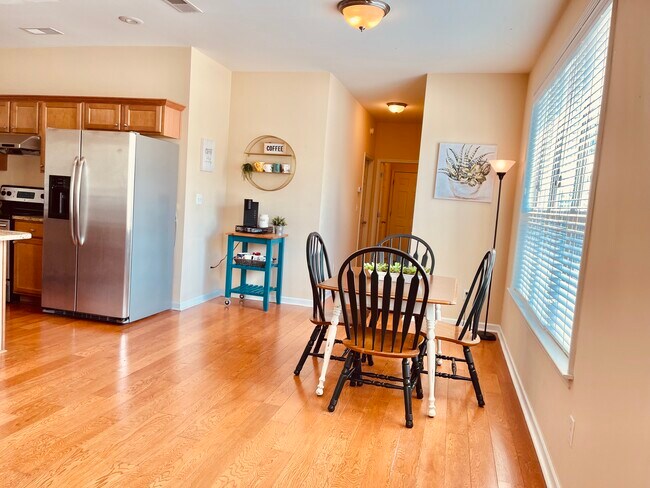 Foto del edificio - 1436 Island Town Cove