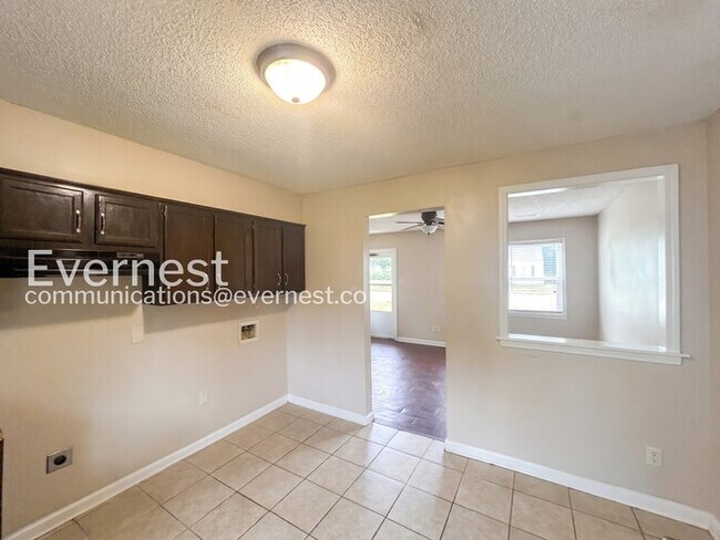 Foto del edificio - 4909 Buford Ave