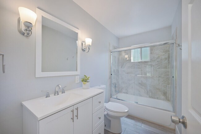 Foto del edificio - 14492 Meadow Dr