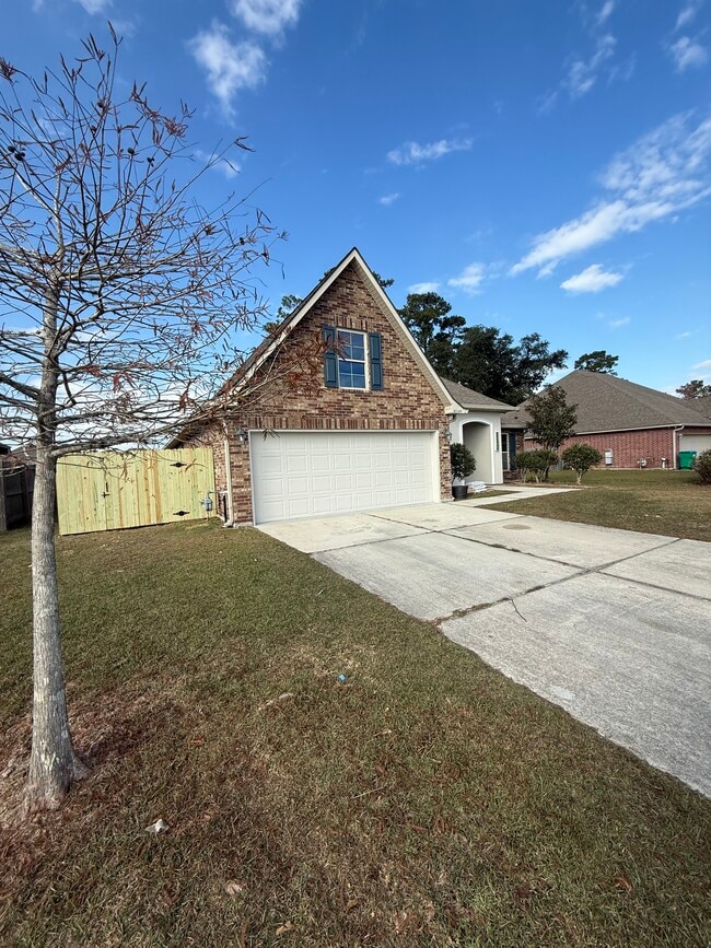 Building Photo - 42245 Wood Ave