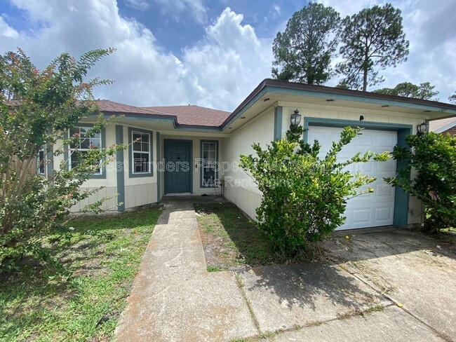 Building Photo - 2641 Sam Houston Pl